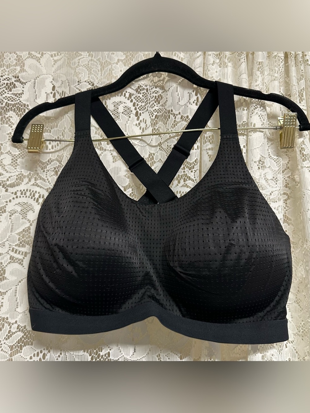 Victoria’s Secret VSX Lightweight Mesh Black Sports Bra